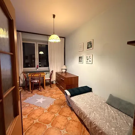 Cozy Apartmant Next To Metro Διαμέρισμα