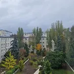 Apartman Cozy Apartmant Next To Metro