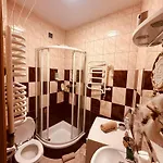 Cozy Apartmant Next To Metro Warsaw