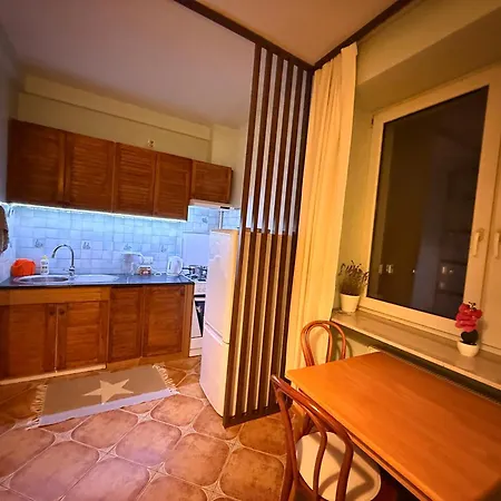 Cozy Apartmant Next To Metro *