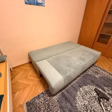 Cozy Apartmant Next To Metro * وارسو