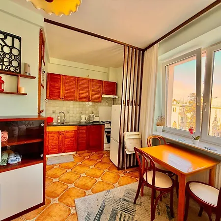 Cozy Apartmant Next To Metro Varsó