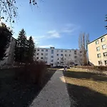 Cozy Apartmant Next To Metro Apartament
