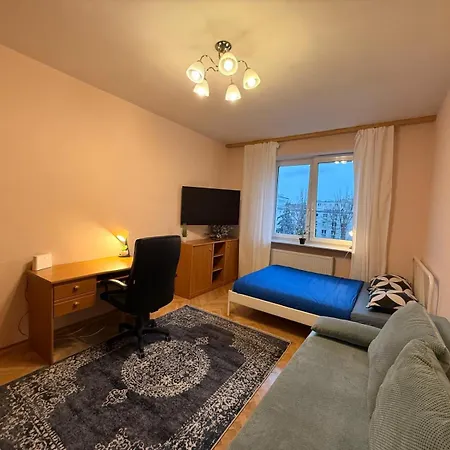 Cozy Apartmant Next To Metro 바르샤바